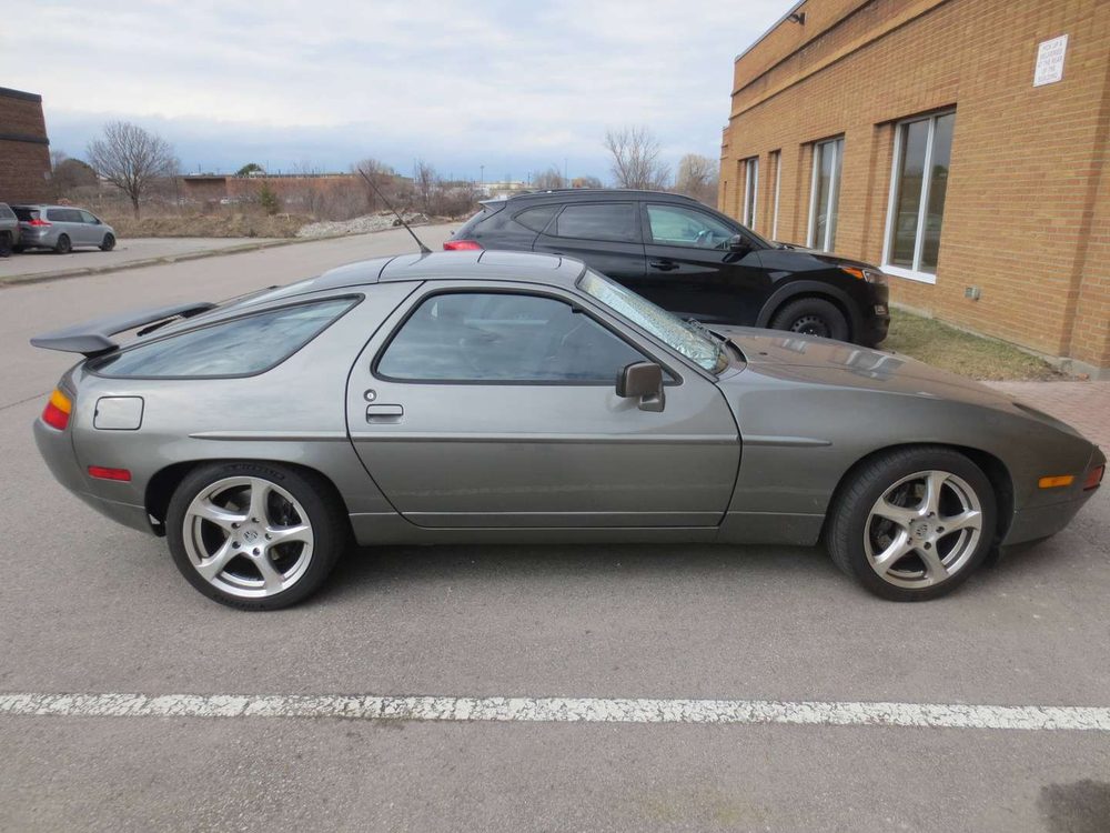 1988 Porsche 928 S4